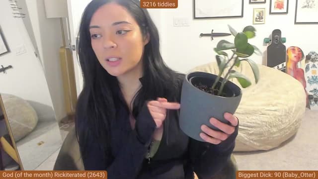 Gallery image thumbnail from Nami_'s myfreecams stream on, 01/13/2024, 04:21 image 16 of 20