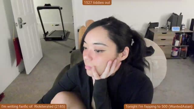 Gallery image thumbnail from Nami_'s myfreecams stream on, 04/16/2025, 08:19 image 5 of 20