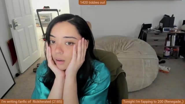 Gallery image thumbnail from Nami_'s myfreecams stream on, 04/20/2025, 08:00 image 3 of 20