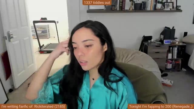 Gallery image thumbnail from Nami_'s myfreecams stream on, 04/20/2025, 08:00 image 17 of 20