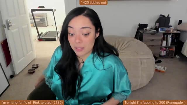 Gallery image thumbnail from Nami_'s myfreecams stream on, 04/20/2025, 08:00 image 8 of 20