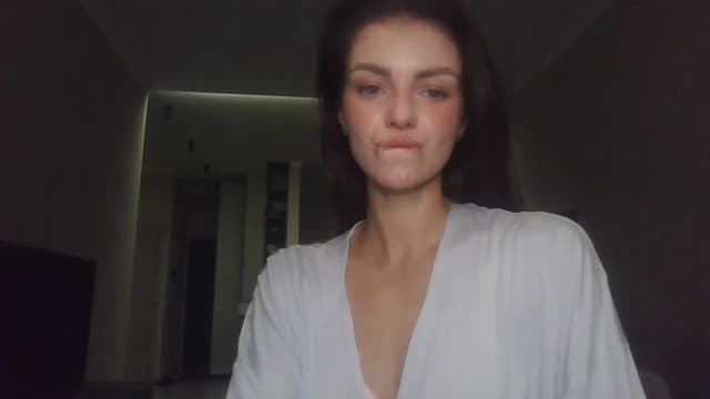 Gallery image thumbnail from Nerdi's myfreecams stream on, 07/08/2025, 23:56 image 18 of 20