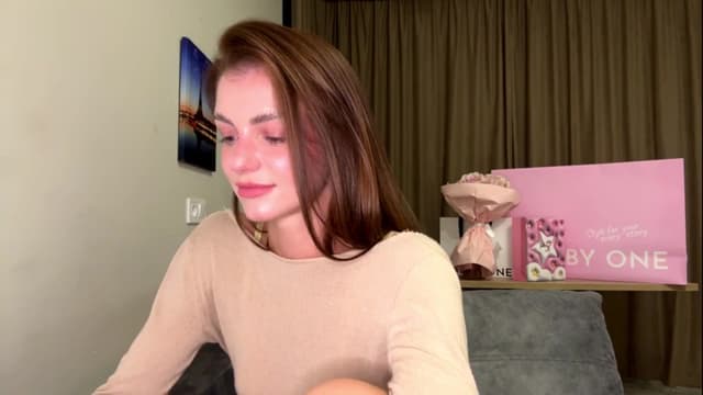 Gallery image thumbnail from Nerdi's myfreecams stream on, 08/05/2025, 21:42 image 7 of 20
