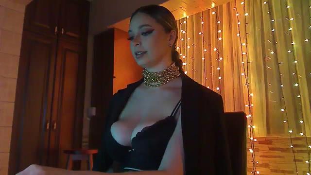 Gallery image thumbnail from No_bo_dy's myfreecams stream on, 01/17/2024, 01:12 image 18 of 20