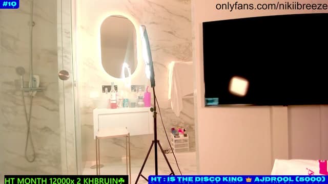 Gallery image thumbnail from Not_N's myfreecams stream on, 04/20/2024, 03:43 image 6 of 20