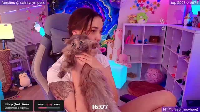 Gallery image thumbnail from Nym_x's myfreecams stream on, 04/20/2025, 04:11 image 10 of 20