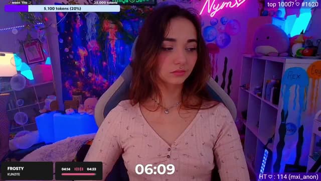 Gallery image thumbnail from Nym_x's myfreecams stream on, 08/14/2025, 04:09 image 19 of 20