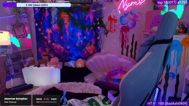 Gallery image thumbnail from Nym_x's myfreecams stream on, 08/16/2025, 04:12 image 8 of 20