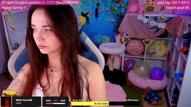 Gallery image thumbnail from Nym_x's myfreecams stream on, 04/01/2026, 05:20 image 17 of 20