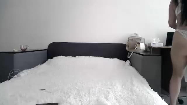 Gallery image thumbnail from Oluur's myfreecams stream on, 07/03/2023, 13:03 image 13 of 20