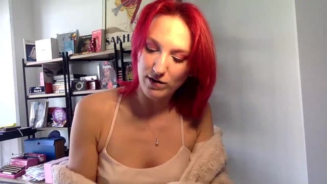 Gallery image thumbnail from Omilk's myfreecams stream on, 02/18/2024, 19:12 image 8 of 20