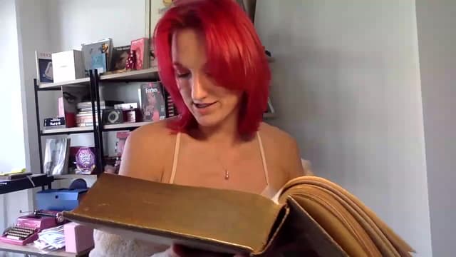 Gallery image thumbnail from Omilk's myfreecams stream on, 02/18/2024, 19:12 image 4 of 20