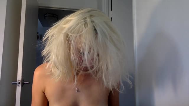 Gallery image thumbnail from Omilk's myfreecams stream on, 09/20/2024, 22:15 image 10 of 20