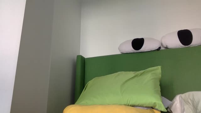 Gallery image thumbnail from Omilk's myfreecams stream on, 12/10/2024, 18:41 image 2 of 20