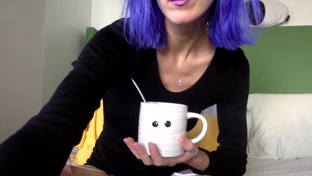Gallery image thumbnail from Omilk's myfreecams stream on, 12/10/2024, 18:41 image 14 of 20