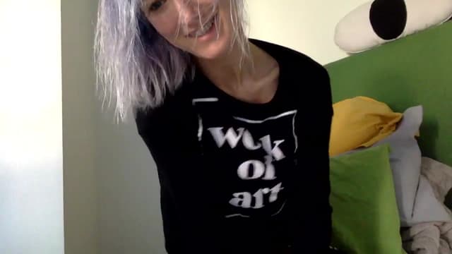 Gallery image thumbnail from Omilk's myfreecams stream on, 01/02/2025, 17:01 image 6 of 20
