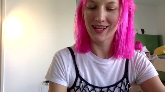 Gallery image thumbnail from Omilk's myfreecams stream on, 02/11/2025, 24:59 image 3 of 20