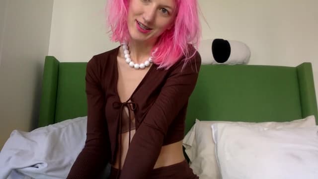 Gallery image thumbnail from Omilk's myfreecams stream on, 02/20/2025, 17:43 image 13 of 20
