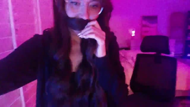 Gallery image thumbnail from P0SIE's myfreecams stream on, 05/04/2025, 08:24 image 18 of 20