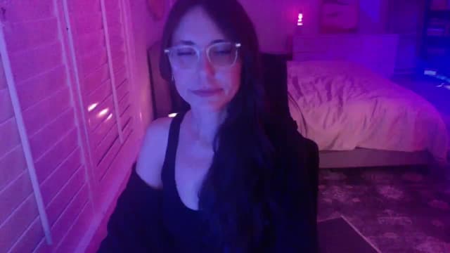 Gallery image thumbnail from P0SIE's myfreecams stream on, 05/04/2025, 08:58 image 10 of 20