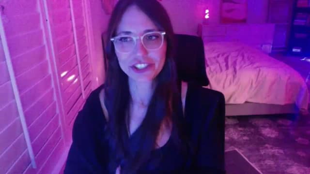 Gallery image thumbnail from P0SIE's myfreecams stream on, 05/04/2025, 08:58 image 2 of 20