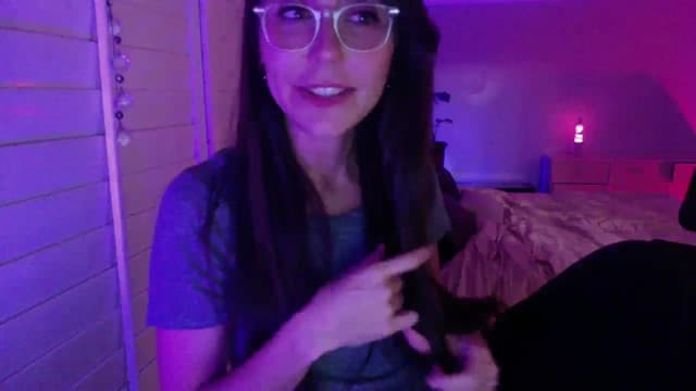 Gallery image thumbnail from P0SIE's myfreecams stream on, 06/01/2025, 08:53 image 15 of 20