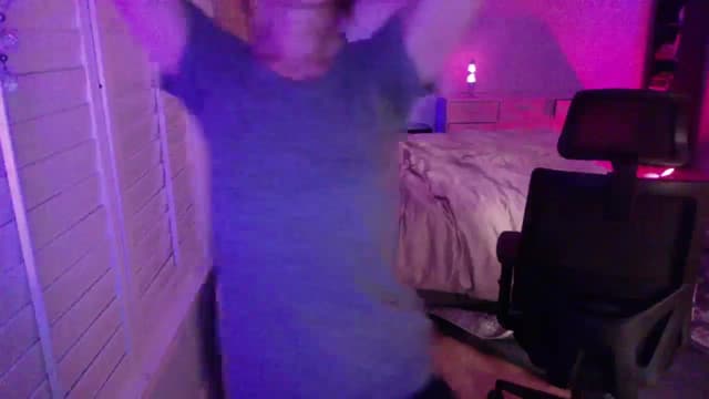 Gallery image thumbnail from P0SIE's myfreecams stream on, 06/01/2025, 08:53 image 18 of 20