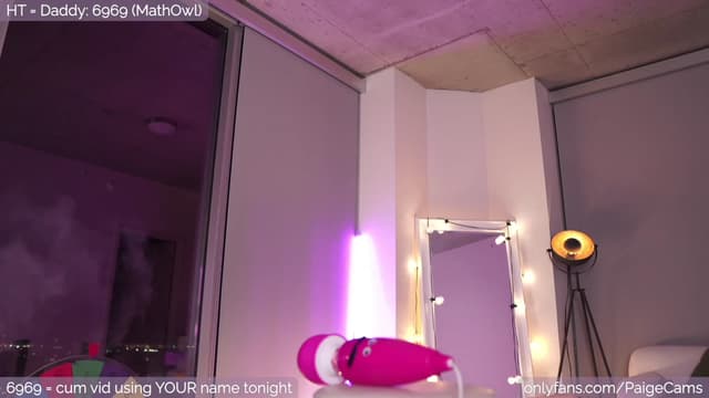 Gallery image thumbnail from Paige's myfreecams stream on, 11/28/2022, 03:08 image 9 of 20
