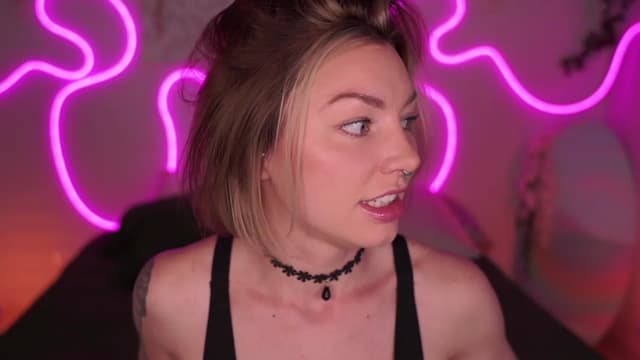 Gallery image thumbnail from Paige's myfreecams stream on, 06/26/2023, 04:19 image 1 of 20