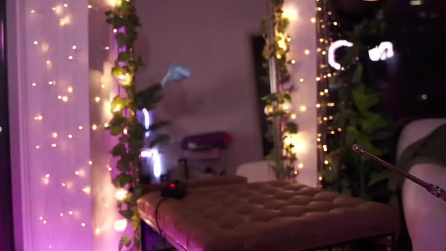 Gallery image thumbnail from Paige's myfreecams stream on, 08/25/2023, 04:35 image 16 of 20