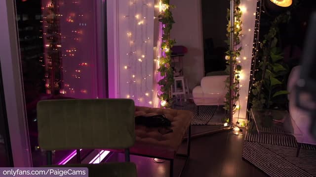 Gallery image thumbnail from Paige's myfreecams stream on, 08/29/2023, 05:08 image 10 of 20