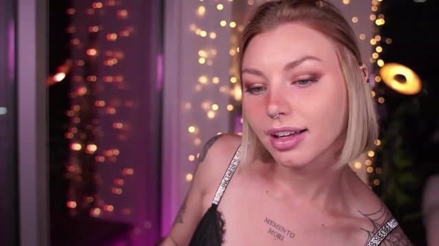 Gallery image thumbnail from Paige's myfreecams stream on, 09/21/2023, 04:18 image 16 of 20