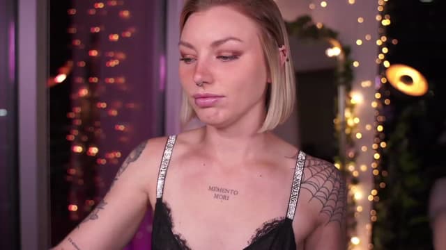 Gallery image thumbnail from Paige's myfreecams stream on, 09/21/2023, 04:18 image 17 of 20