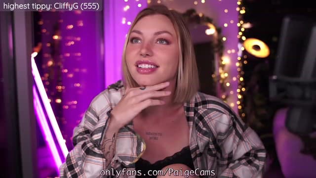 Gallery image thumbnail from Paige's myfreecams stream on, 10/15/2023, 04:37 image 11 of 20