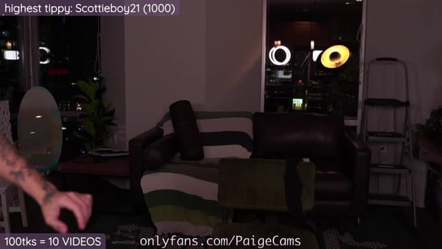 Gallery image thumbnail from Paige's myfreecams stream on, 10/28/2023, 04:57 image 7 of 20