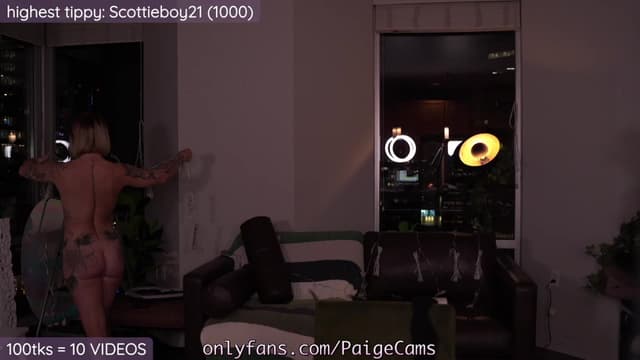 Gallery image thumbnail from Paige's myfreecams stream on, 10/28/2023, 04:57 image 12 of 20