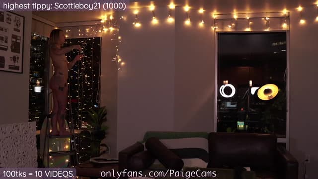 Gallery image thumbnail from Paige's myfreecams stream on, 10/28/2023, 06:04 image 8 of 20