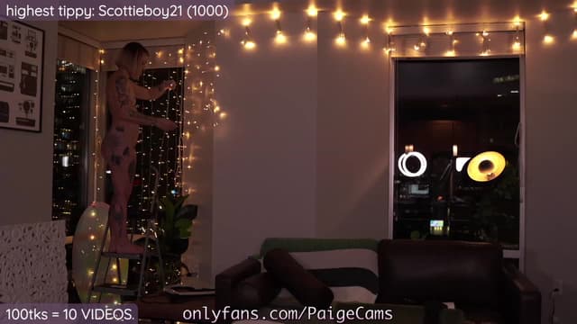 Gallery image thumbnail from Paige's myfreecams stream on, 10/28/2023, 06:04 image 9 of 20