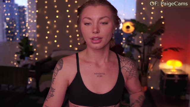 Gallery image thumbnail from Paige's myfreecams stream on, 01/09/2024, 24:31 image 14 of 20