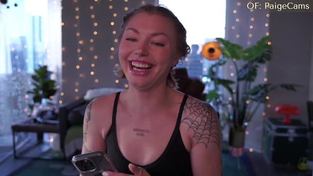 Gallery image thumbnail from Paige's myfreecams stream on, 01/09/2024, 24:31 image 2 of 20