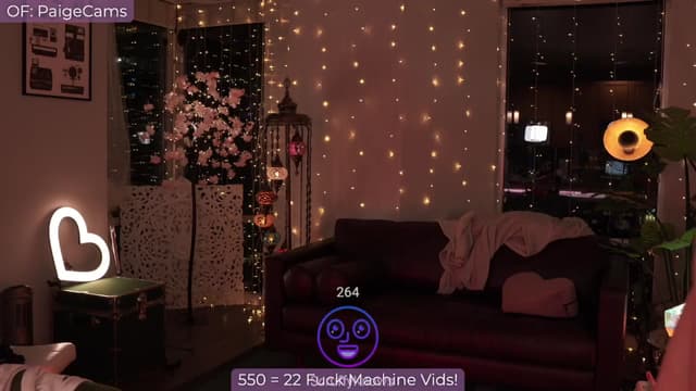 Gallery image thumbnail from Paige's myfreecams stream on, 03/31/2024, 04:49 image 15 of 20