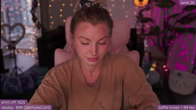 Gallery image thumbnail from Paige's myfreecams stream on, 08/19/2024, 03:30 image 2 of 20