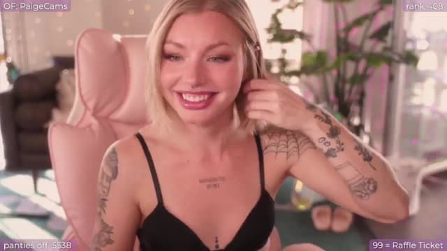 Gallery image thumbnail from Paige's myfreecams stream on, 09/13/2024, 24:08 image 11 of 20