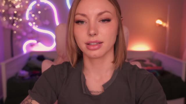 Gallery image thumbnail from Paige's myfreecams stream on, 12/21/2024, 05:03 image 1 of 20