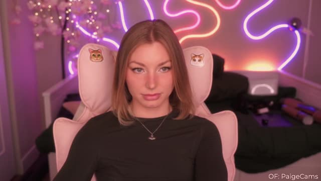Gallery image thumbnail from Paige's myfreecams stream on, 02/23/2025, 07:09 image 17 of 20