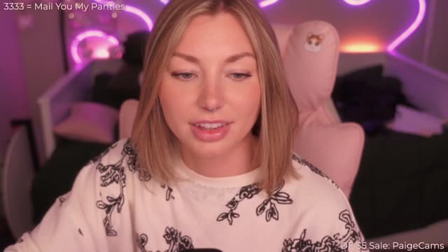 Gallery image thumbnail from Paige's myfreecams stream on, 03/31/2025, 01:55 image 6 of 20