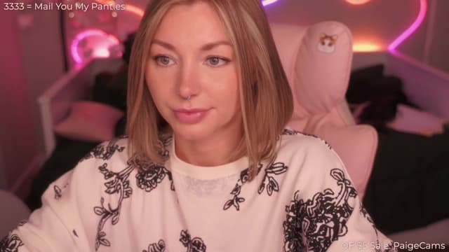 Gallery image thumbnail from Paige's myfreecams stream on, 03/31/2025, 01:55 image 15 of 20