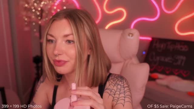 Gallery image thumbnail from Paige's myfreecams stream on, 04/13/2025, 03:54 image 5 of 20