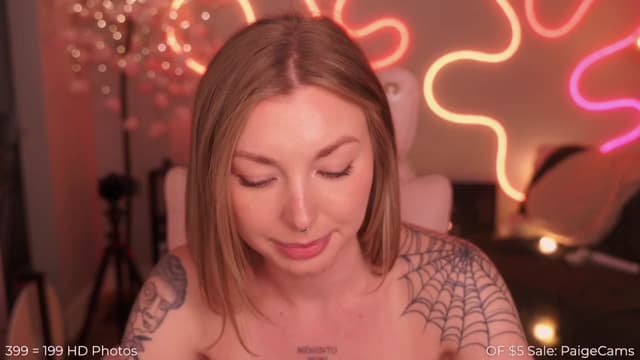 Gallery image thumbnail from Paige's myfreecams stream on, 04/13/2025, 05:17 image 16 of 20