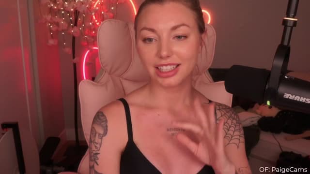 Gallery image thumbnail from Paige's myfreecams stream on, 06/28/2025, 04:21 image 20 of 20